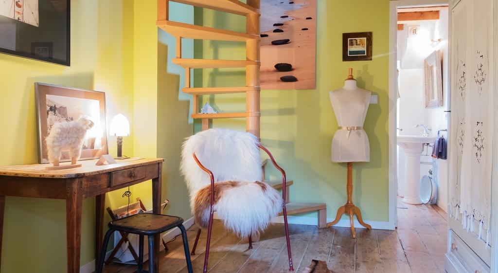 Les Petites Vosges Bed & Breakfast บาญเญอ-เดอ-บีกอร์ ห้อง รูปภาพ