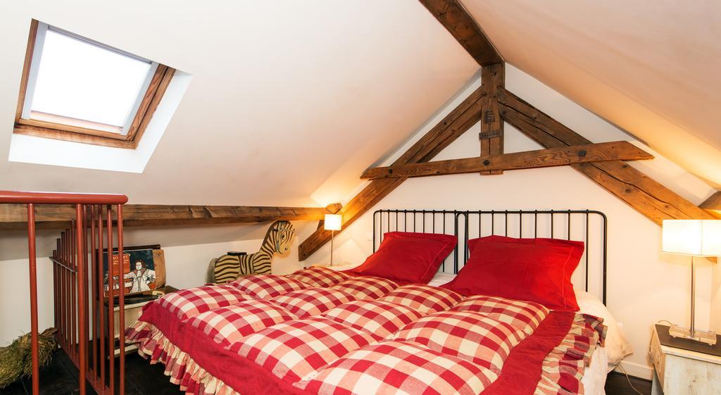 Les Petites Vosges Bed & Breakfast บาญเญอ-เดอ-บีกอร์ ห้อง รูปภาพ