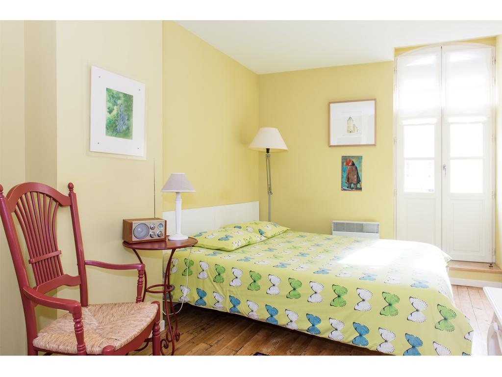 Les Petites Vosges Bed & Breakfast บาญเญอ-เดอ-บีกอร์ ห้อง รูปภาพ
